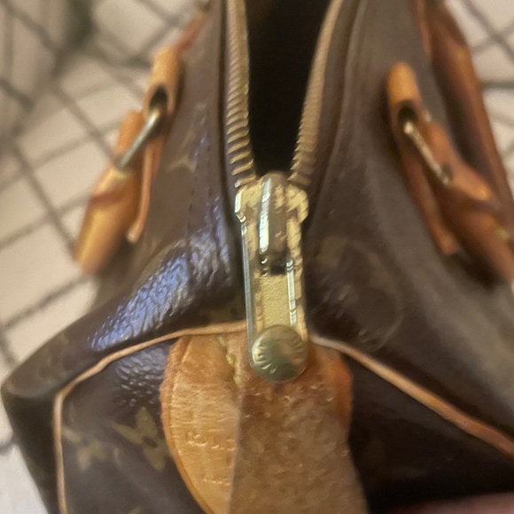 Louis Vuitton Speedy 25 Monogram Leather Satchel (Vintage) - Picture 9 of 9